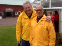 Fr.v. Carl-Gustaf Svensson och Håkan Fritiofsson under en av våra utflykter.